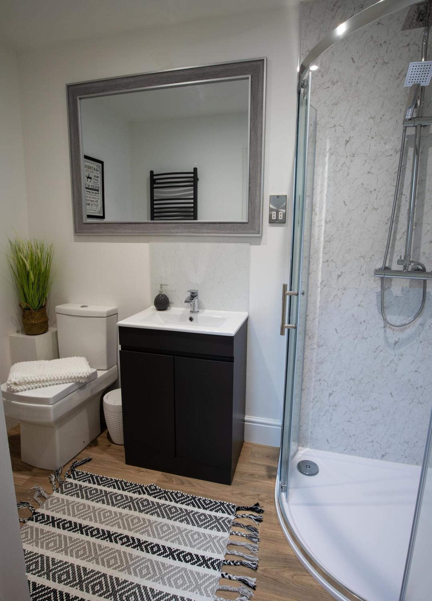 One Bed Apartment, Close To Train, City, Beach And Hospital Long Booking Welcome Eastbourne Zewnętrze zdjęcie